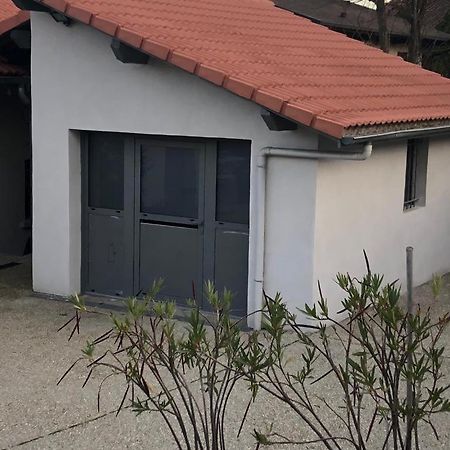 Chambre Independante Charbonnieres Les Bains Dış mekan fotoğraf