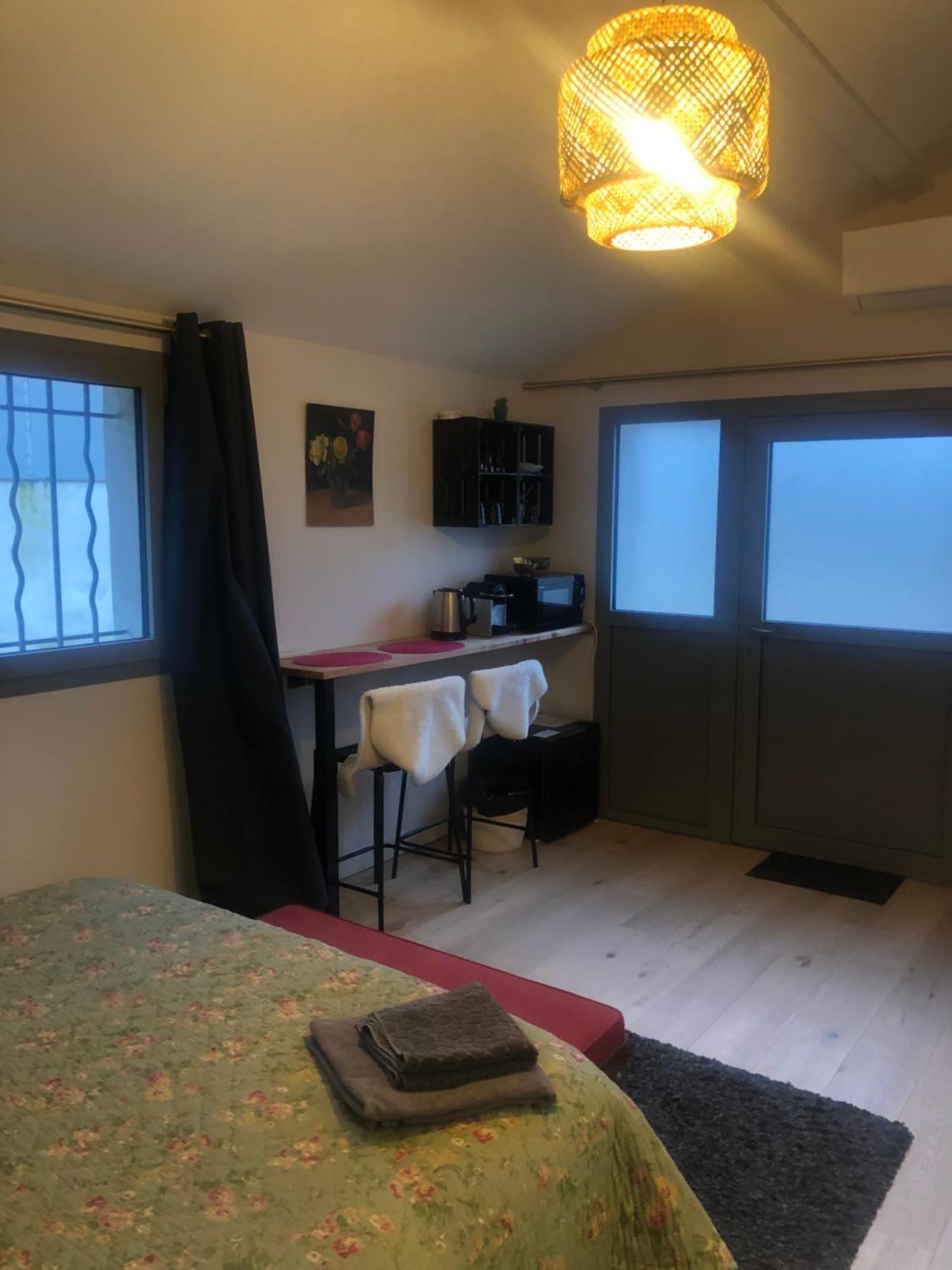 Chambre Independante Charbonnieres Les Bains Dış mekan fotoğraf